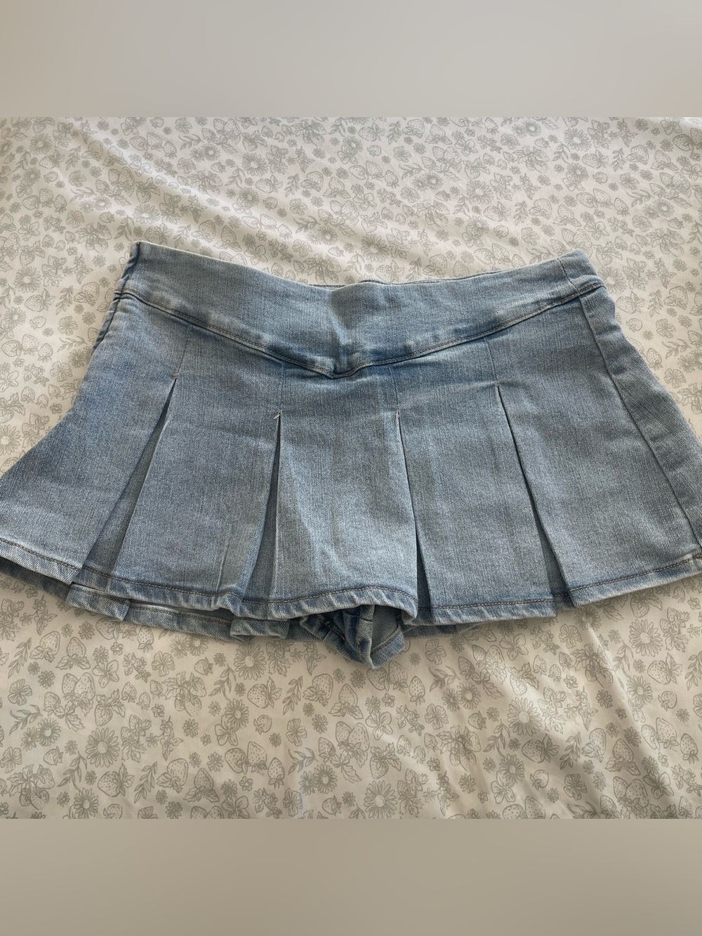 Madden Girl Light Blue Denim Pleated Skort Shorts